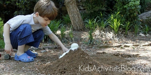 kids science volcano erruption