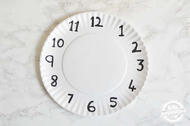 DIY Paper Plate Clock Craft for Kids Learning How to Tell Time |Kids ...