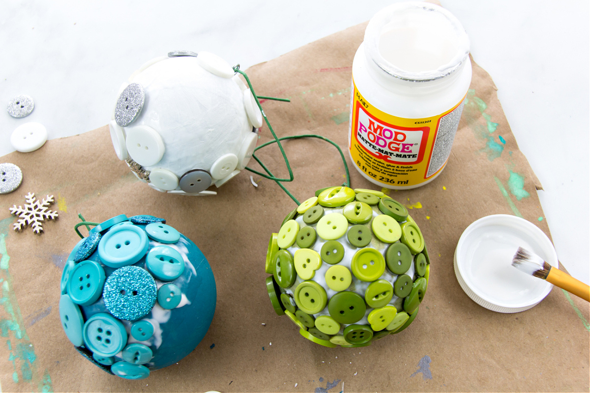 DIY Button Ornaments For Your Christmas Tree • Kids Activities Blog ...