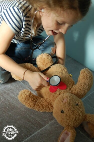 Teach your kids how to respond in a medical emergency