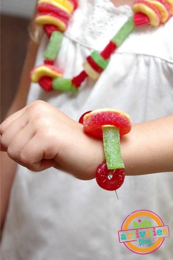 Super Sweet DIY Candy Necklaces & Bracelets You Can Make Kids