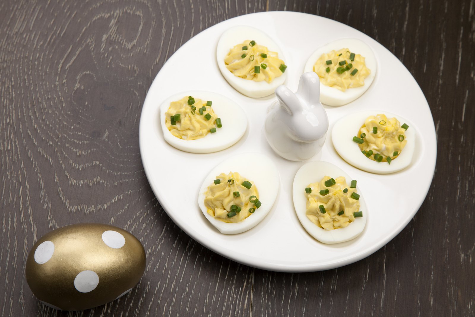 How to Make Deviled Egg Chicks Perfect For Your Easter Table!