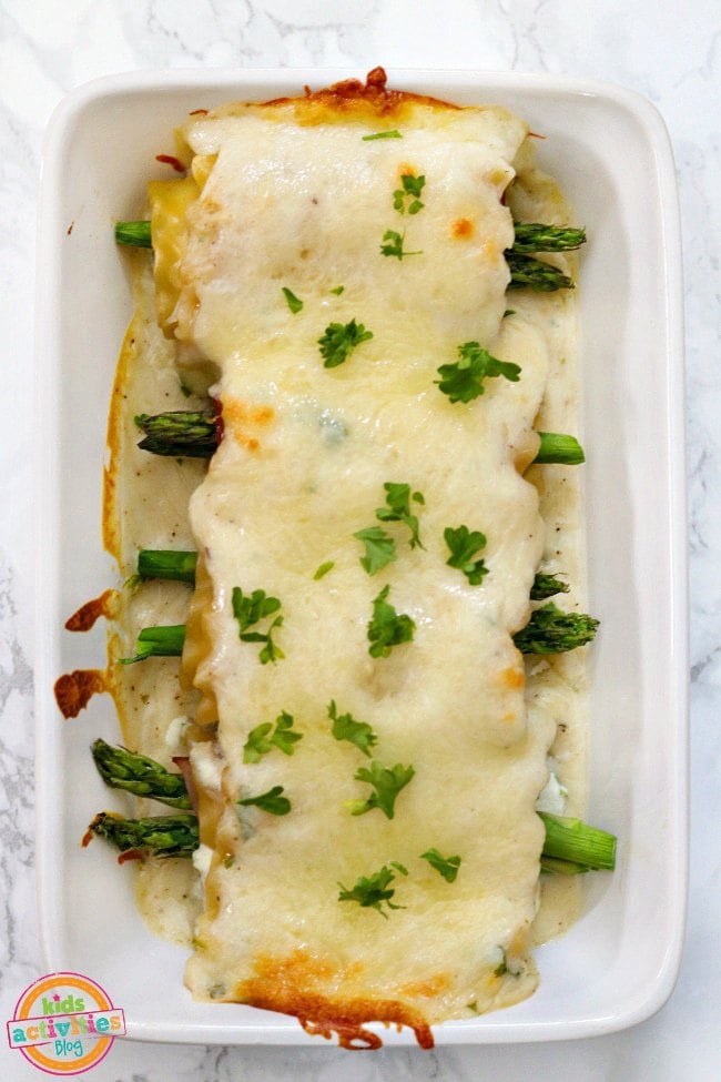 Creamy Garlic Parmesan Asparagus Lasagna Roll-Ups Recipe
