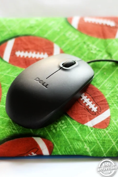 Homemade Mouse Pad- Fathers Day Craft- -Kids Activities Blog