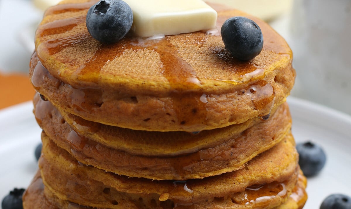 Yummy Homemade Pumpkin Pancakes Recipe that Taste Like Autumn! Kids