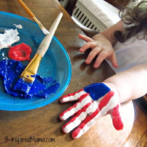 135+ Kids Handprint Art Projects & Crafts for All Seasons for All ...