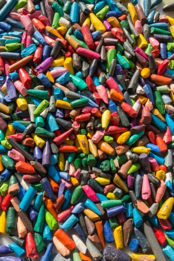 This Dad Collects Old Crayons To Remelt and Turns Them Into New Crayons