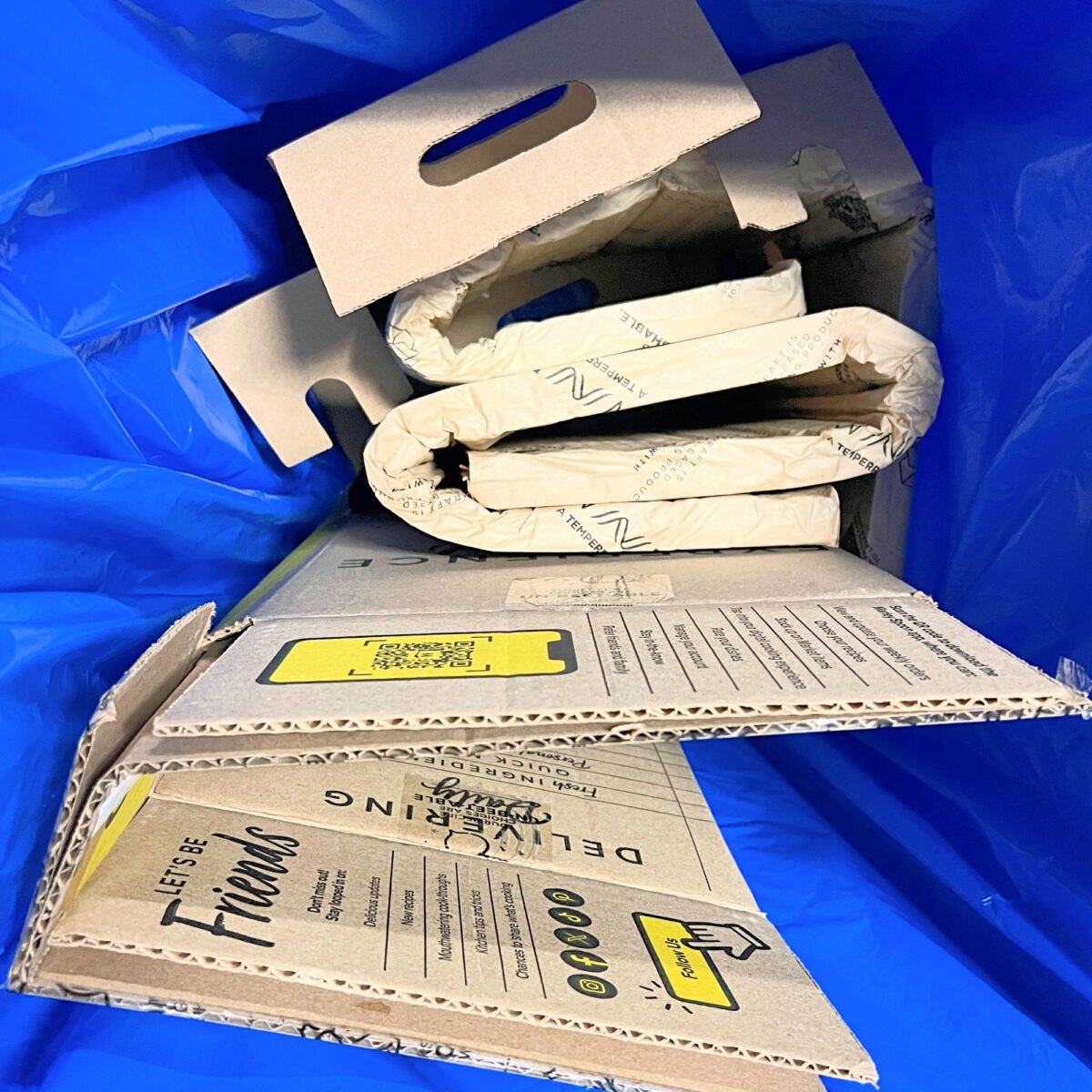 what the marley spoon box looks like flattened and in recycling bin from above