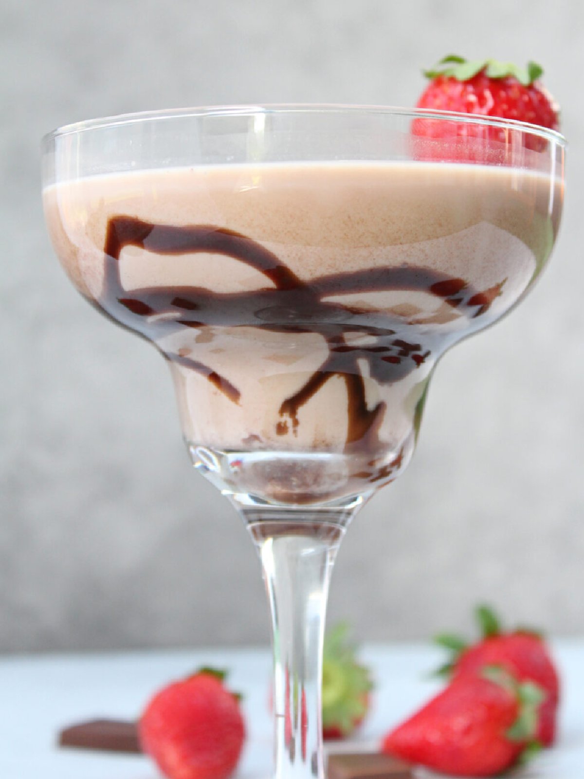 New Years Eve Mocktails- chocolate drink drizzled with chocolate -Kids Activities Blog