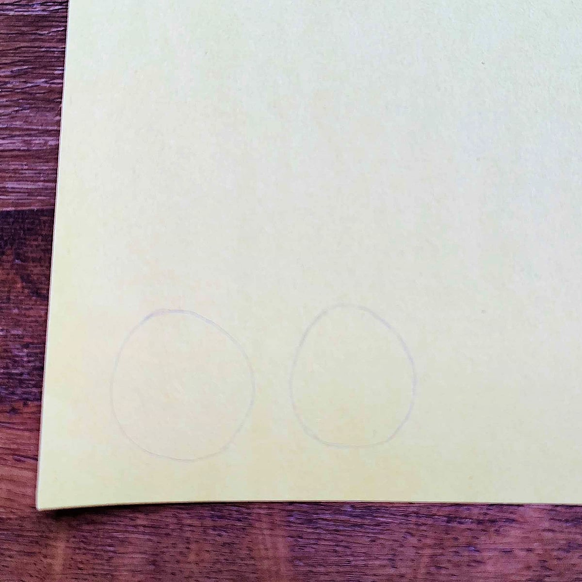 Breakfast Paper Plate Craft- Step 4- Draw the egg yolks on yellow construction paper- Kids Activities Blog